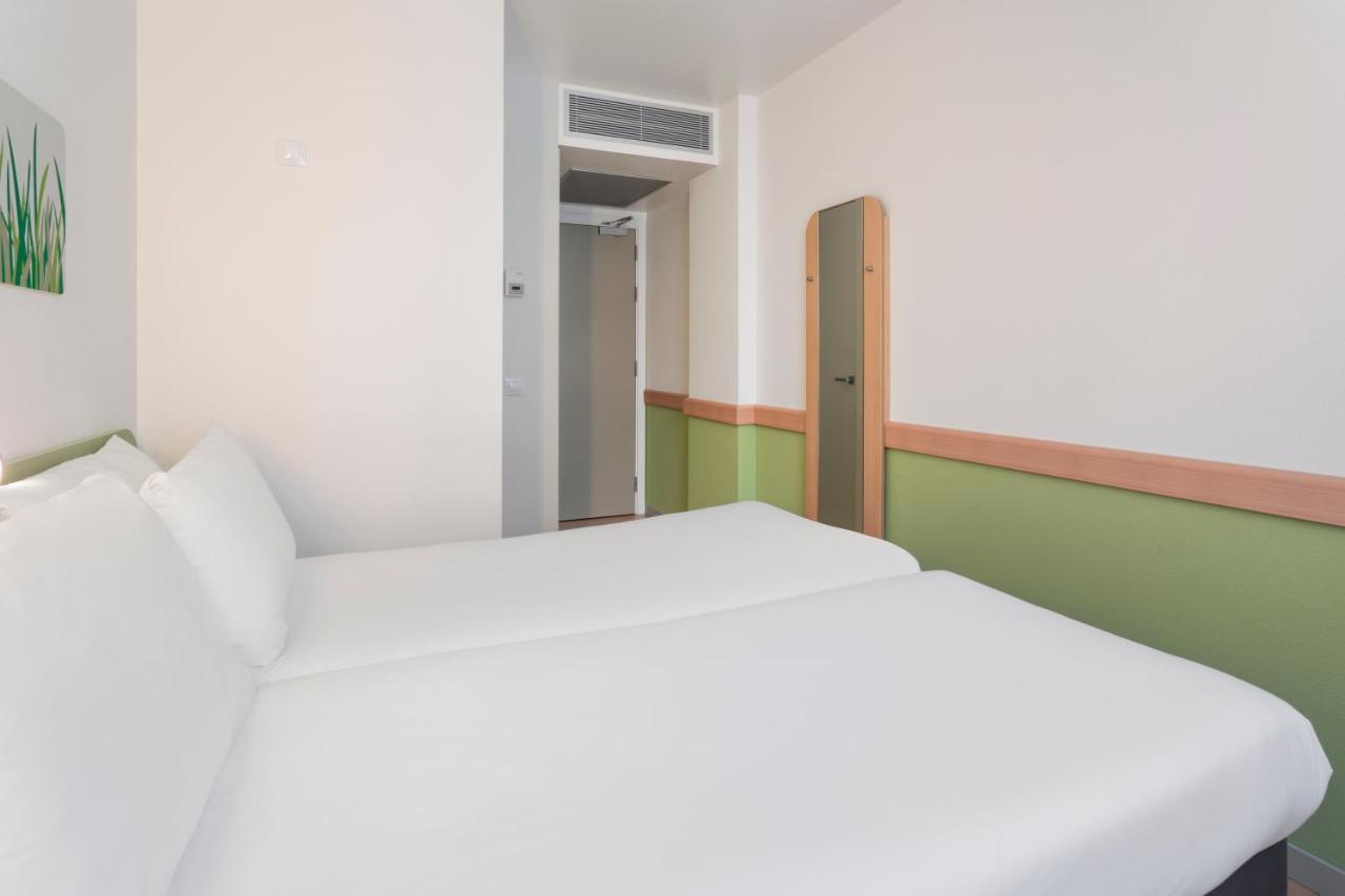 Ibis Budget Zaragoza Kültér fotó